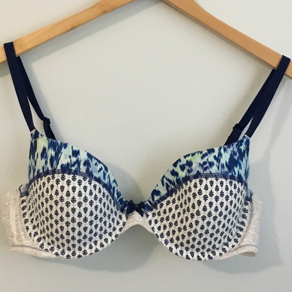 Victoria’s Secret Convertible Strap Bra - 36B NWT